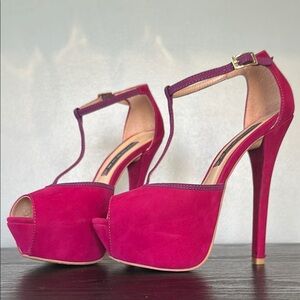 Elegant Fuchsia Pink Peep-Toe T-Strap Heels